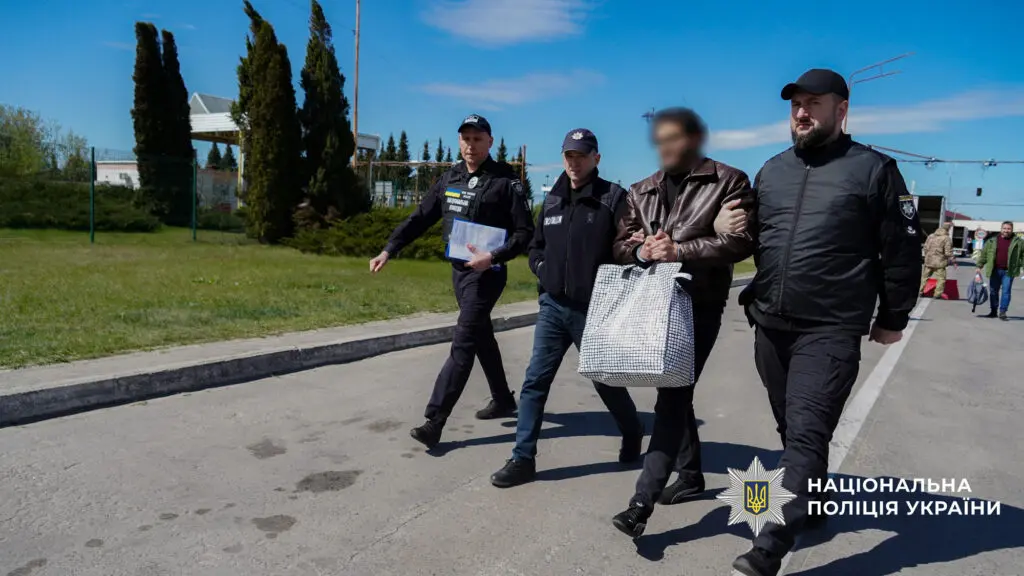 В Одесі викрили міжнародну мережу, яка ошукувала військових