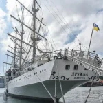 Морський удар пошкодив легендарний вітрильник «Дружба» в Одесі