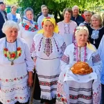 Карпатські колядки в травні за сотні кілометрів від дому: як бойки зберегли традиції на Одещині