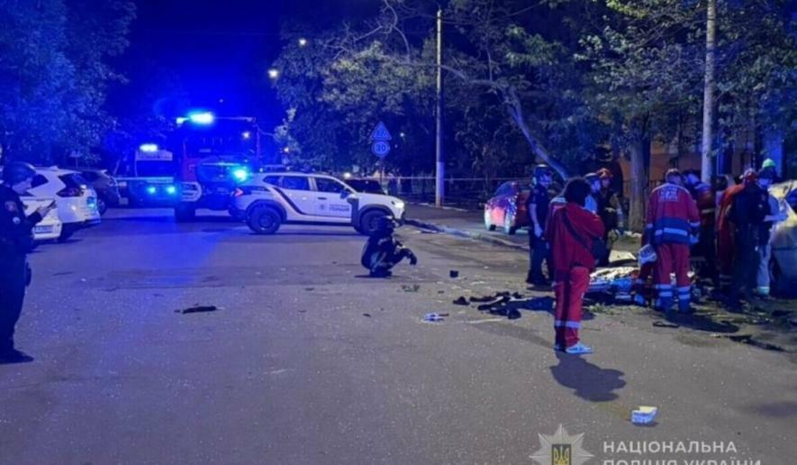 В Одесі вибухнув автомобіль — двоє людей отримали поранення