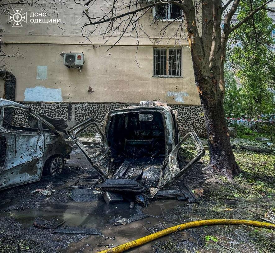Полум’я авто й розбиті шибки: сліди атаки на Одесу 13 травня
