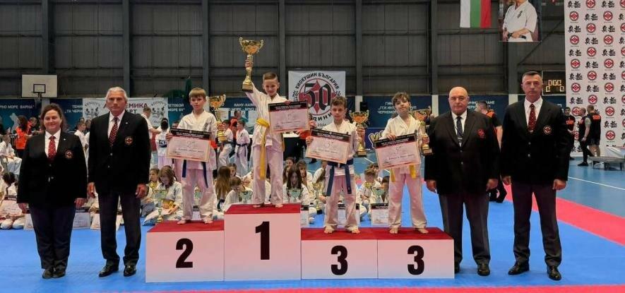 Одеські юні каратисти привезли медалі з чемпіонату Європи