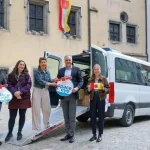 Місто-побратим у Німеччині передало Одесі інклюзивний автобус і музичні інструменти