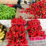 Привоз зустрічає літо: які ціни на черешню, полуницю й молоду картоплю в Одесі