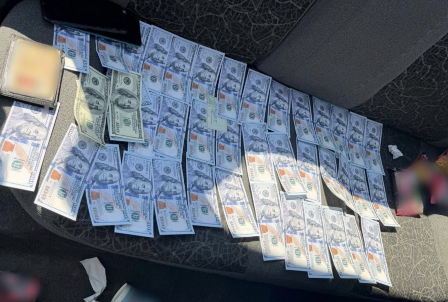 В Одещині викрили мережу, що через Instagram продавала «квитки» для виїзду за кордон — ФОТО