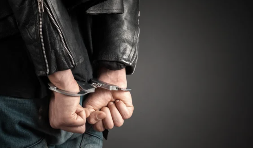 Після обшуків в Одеській області затримано 40-річного дилера канабісу та поміщено до СІЗО