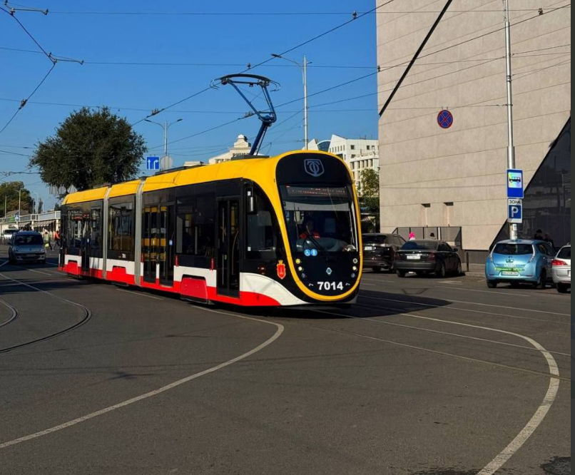 Завтра в Одесі на одному з маршрутів почнуть курсувати трисекційні трамваї