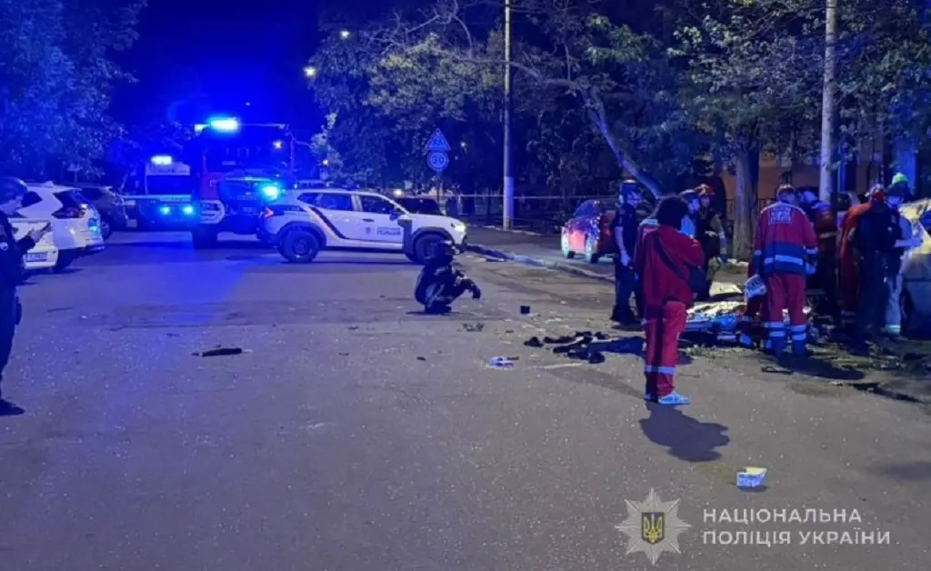 В Одесі в Приморському районі вибухнув автомобіль — у салоні перебували люди