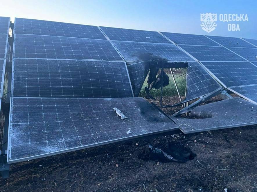 В Одеській області обстріли пошкодили сонячні панелі системи альтернативної генерації