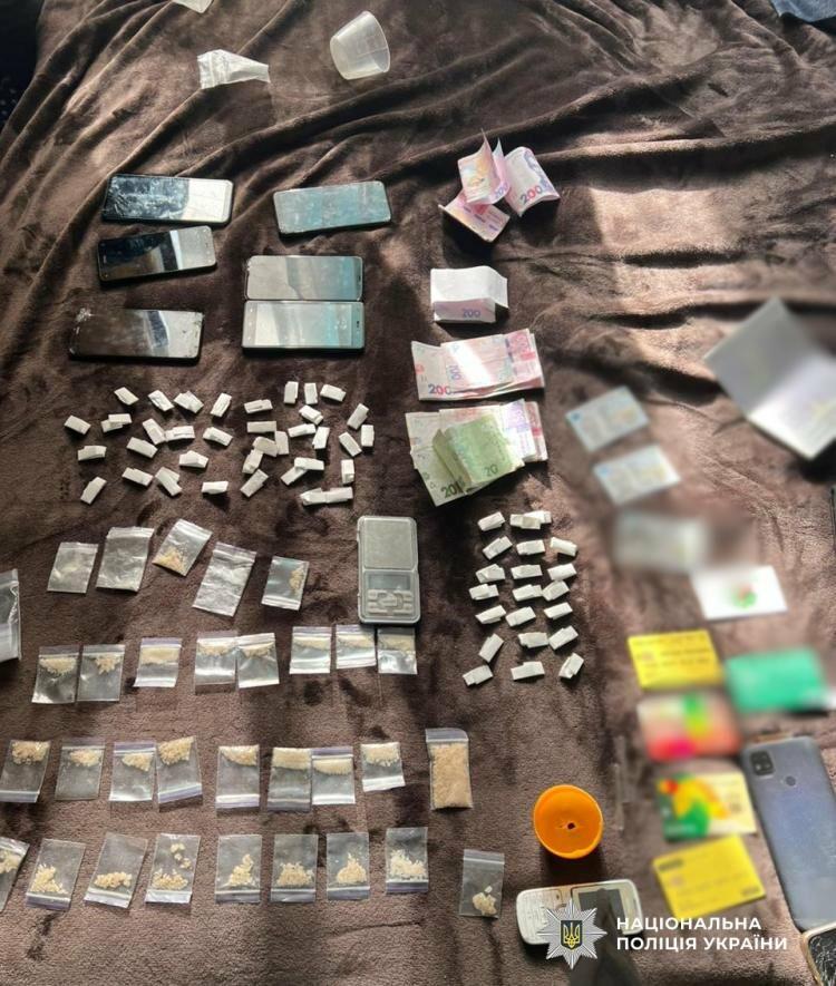 В Одесі жінку звинувачують у збуті особливо небезпечних психотропів — їй загрожує до 12 років тюрми