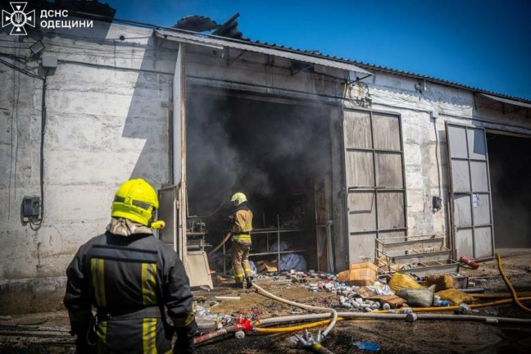 Спалах на складі текстилю в Одеському районі: що відомо