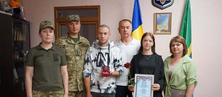 Орден «За мужність» посмертно вручили родині прикордонника Олександра Войтенка