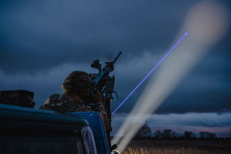 До Одеси прямує група ударних дронів — у місті лунають вибухи