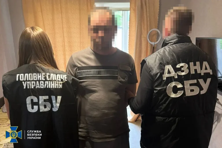 СБУ викрила в Одесі агента ФСБ, який шпигував за протиповітряною обороною та передавав дані про військових