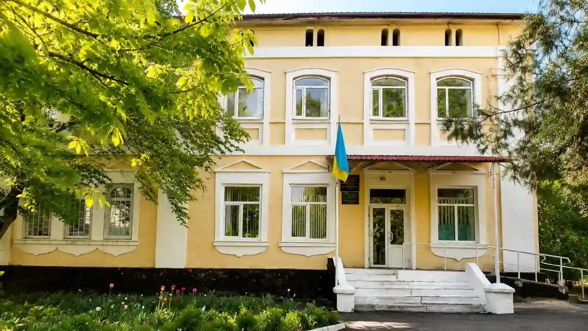 Степовий палац Гагаріних — історія створення ботанічного чуда Одещини