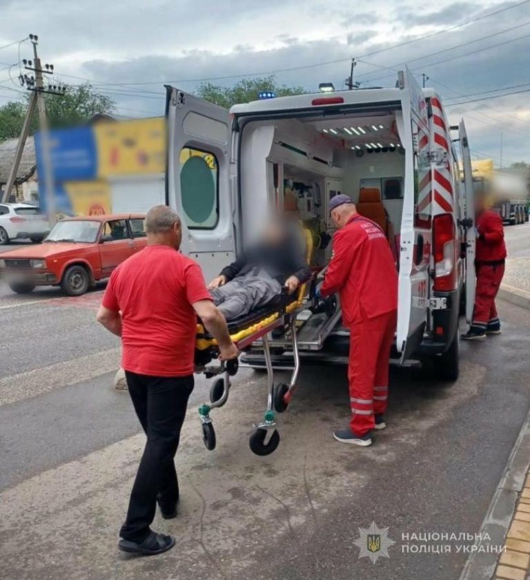 Пенсіонерку збив водій ВАЗу в Одеській області — ФОТО