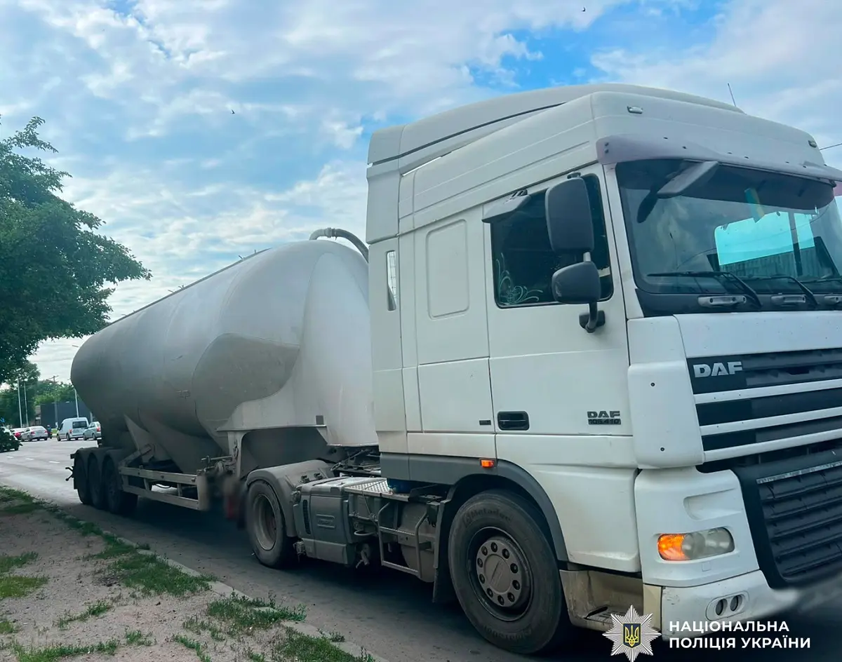 В Одесі вантажівка забрала життя жінки — поліція розшукує свідків ДТП