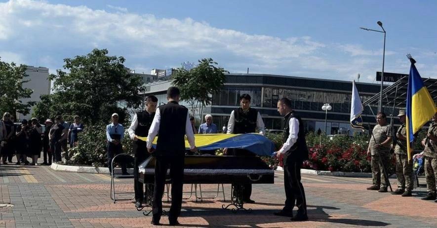 Одещина вшанувала пам’ять загиблого на Донеччині військового Олександра Грибенчука — ФОТО