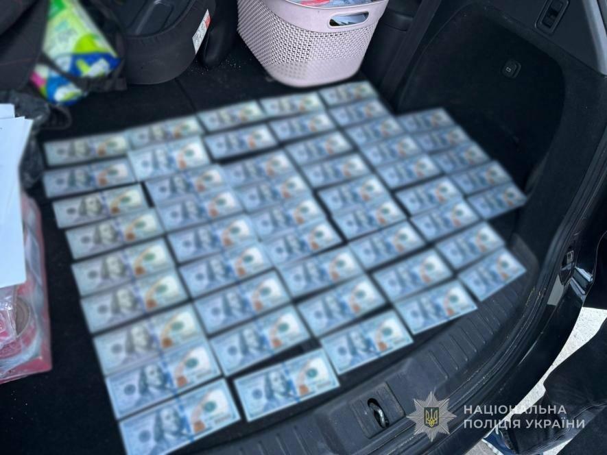 В Одесі затримали жінку, що за гроші обіцяла «вирішити» питання в ТЦК і влаштувати службу у тилу — ФОТО