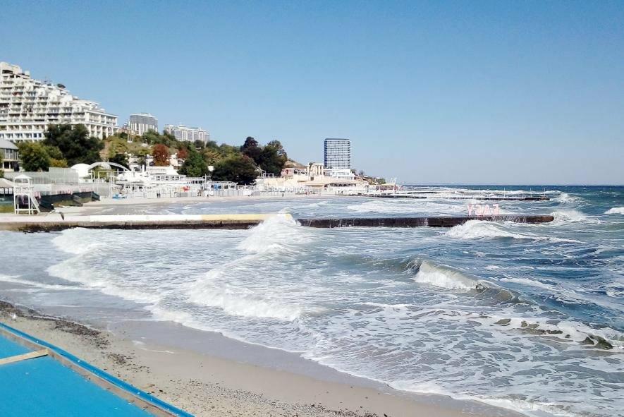 У Одесі за добу понад 20 людей віднесло в море — рятувальники пояснили заходи безпеки