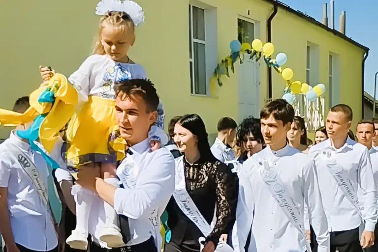 Ліцей на Одещині: частина випускників обирає еміграцію, інші стають до лав ЗСУ та ДСНС