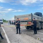 На Одещині вантажівка виїхала на зустрічну смугу: у ДТП постраждала жінка — ФОТО