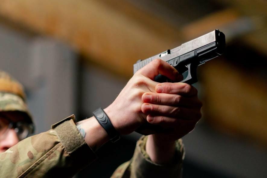 В Одесі під час конфлікту військовослужбовець застосував стартовий пістолет
