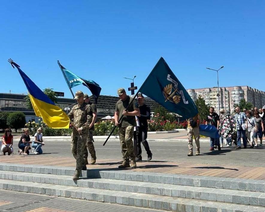 У Південному попрощалися з Андрієм Прилуцьким — захисник з Одещини загинув у війні