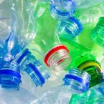 Чому все більше людей відмовляються від пластикової тари для напоїв