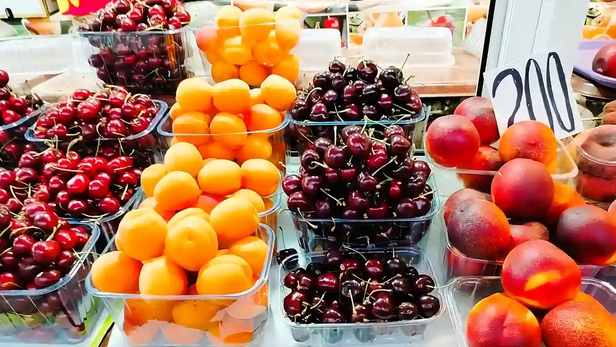 Новий базар в Одесі: реальні ціни на продукти в останній день червня (фоторепортаж)