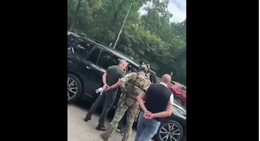 ДБР заблокувало автомобіль колишнього начальника Одеського ТЦК Борисова та проводить обшуки