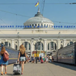 Дістатися до Одеси ускладнилося: Укрзалізниця повідомляє про гостру нестачу квитків — ФОТО