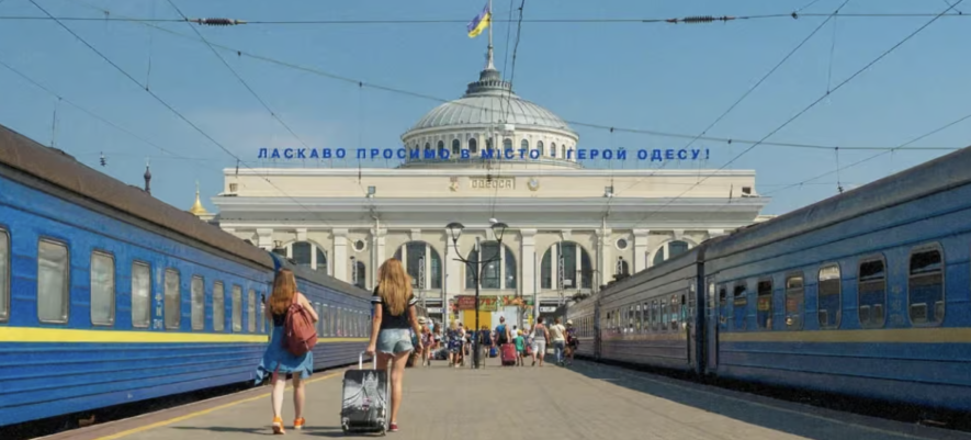 Дістатися до Одеси ускладнилося: Укрзалізниця повідомляє про гостру нестачу квитків — ФОТО