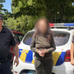 В Одеській області жінка обпалила бабусю гарячою праскою