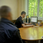 В Одесі затримали зухвалого крадія, який під виглядом доброго сусіда обікрав бабусю