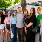 Натовпи за автографами та тисячі видань: в Одесі відкрився масштабний книжковий форум (фоторепортаж)