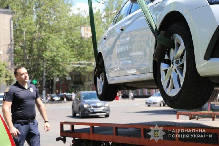 В Одесі водії дорого розплатилися за порушення правил паркування
