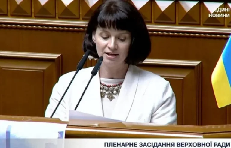Після 13 годин під сиренами в Одесі чиновники запевняють у коректності результатів НМТ