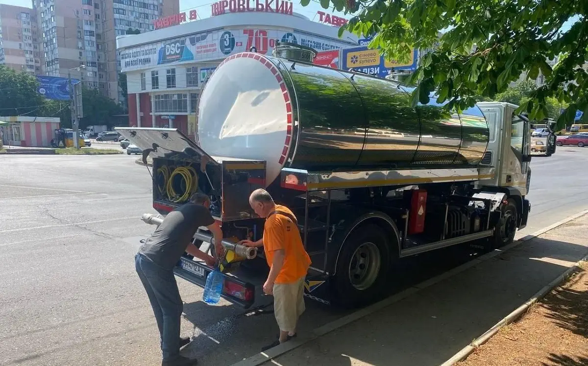 В Одесі через припинення водопостачання організовано підвезення води — адреси за районами