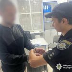 В Одеській області військовослужбовець поранив товариша дзеркалом — постраждалий перебуває в реанімації