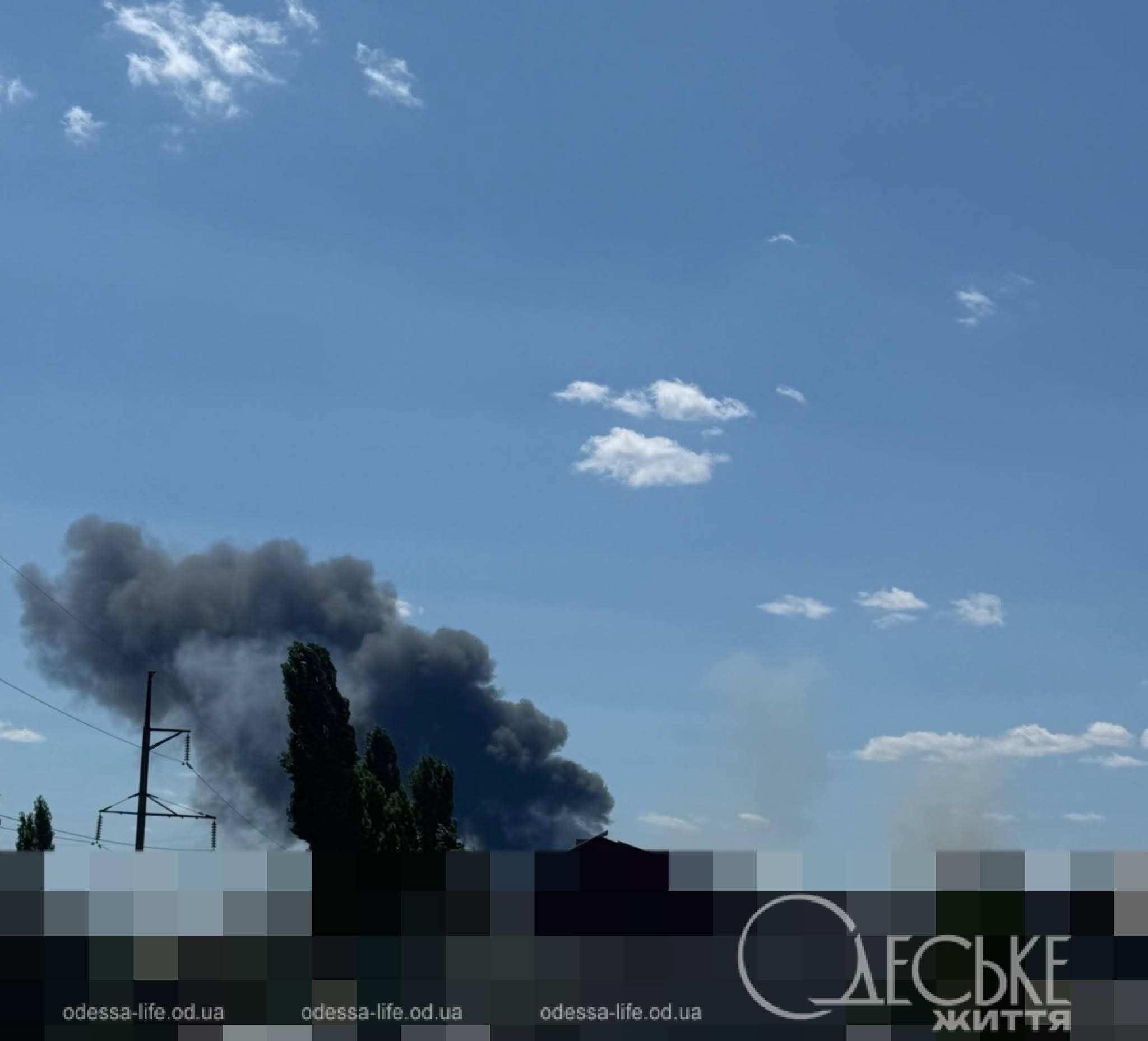 В Одесі знову під обстрілом — місто сколихнули потужні вибухи