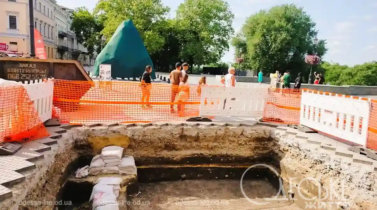 Під Приморським бульваром в Одесі відновили пошуки загубленої фортеці Хаджибей — фоторепортаж