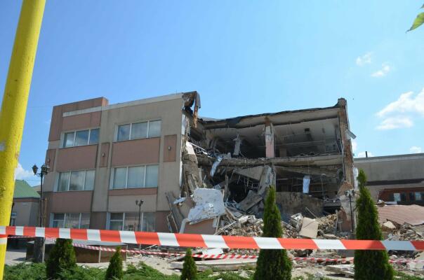 У Балті на очах у мешканців обвалилася будівля — ФОТО, ВІДЕО