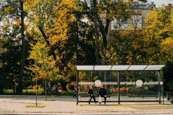 В Одесі відновлюють 39 зупинкових майданчиків громадського транспорту