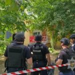 В Одесі чоловік утримував відвідувачів перукарні як заручників — поліція провела спецоперацію