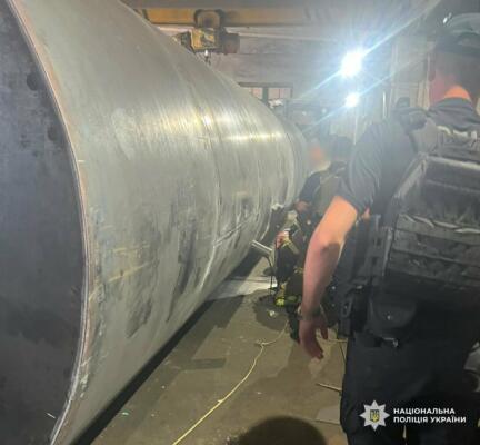 На Одещині рятувальники евакуювали людей із водонапірної вежі через отруєння випарами фарби