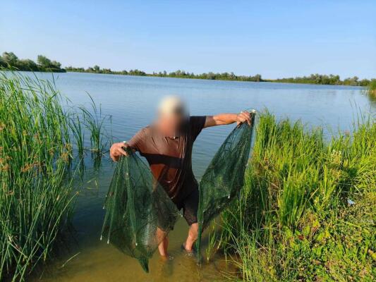 На Одещині викрили браконьєра з забороненими пастками й десятками креветок — ФОТО