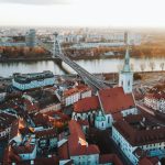 Как украинцам в Словакии оформить доверенность: что нужно знать о нотариальных услугах