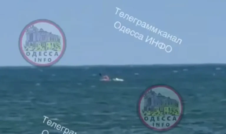 Поблизу Одеси дитину та чоловіка віднесло в море на матраці — триває рятувальна операція