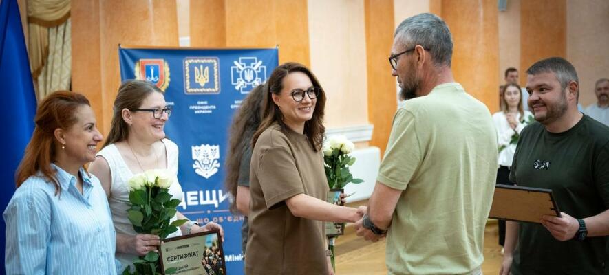 Свириденко передала сертифікати на власне житло ветеранам Одещини
